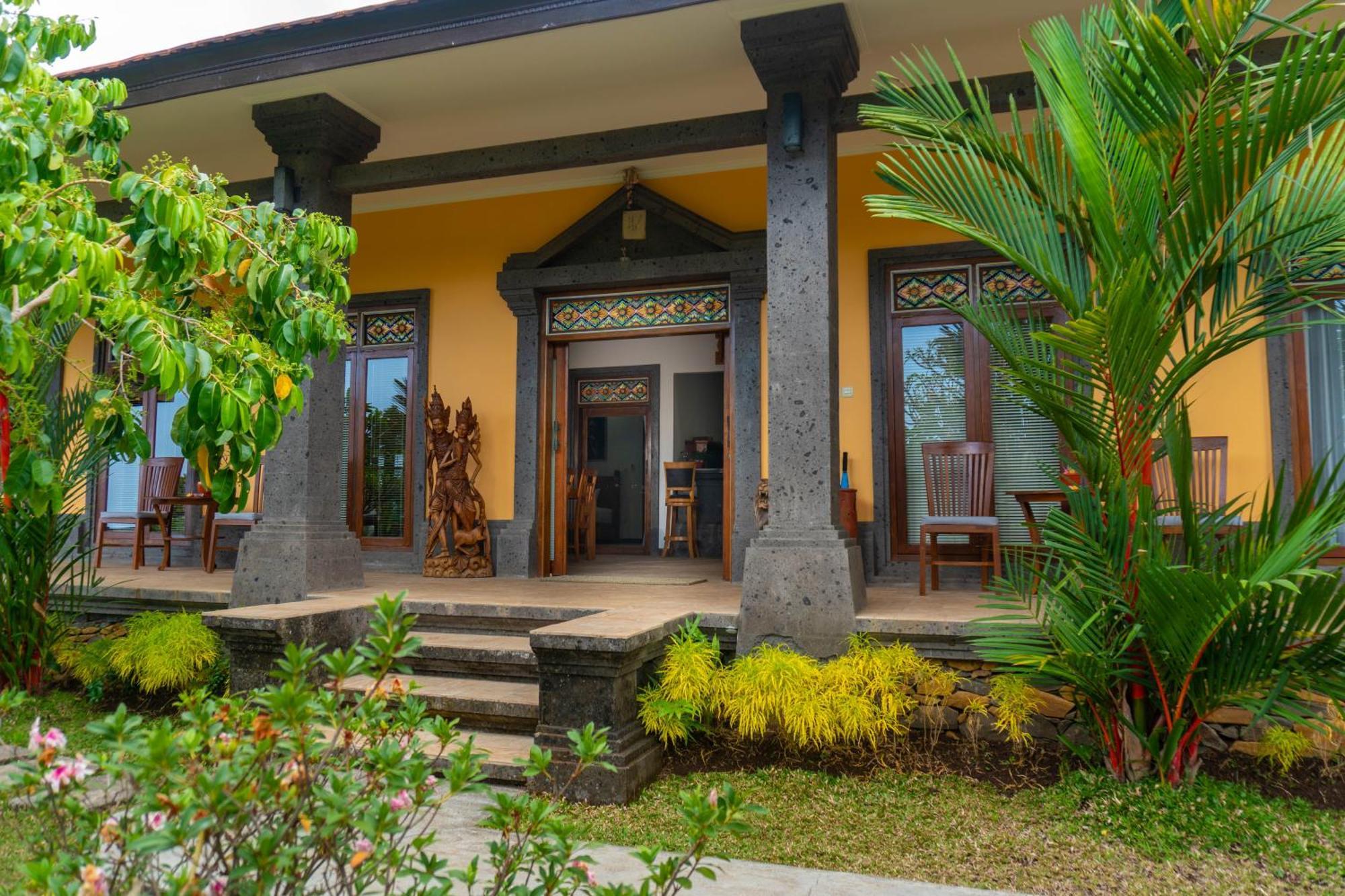 Villa Selonding Batu Lovina Beach Extérieur photo